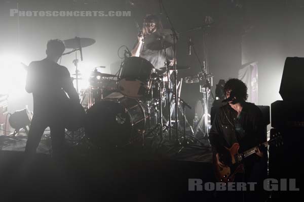 BLACK REBEL MOTORCYCLE CLUB - 2010-05-12 - PARIS - Le Bataclan - Peter Hayes - Robert Levon Been - Leah Shapiro